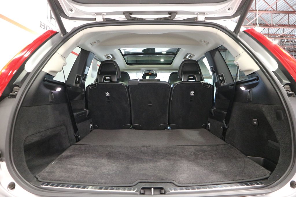 Volvo XC90 Momentum*TOIT PANORAMIQUE* 2022 à Québec, Québec - 29 - w1024h768px