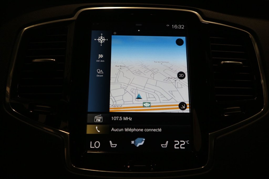 Volvo XC90 Momentum*TOIT PANORAMIQUE* 2022 à Québec, Québec - 22 - w1024h768px