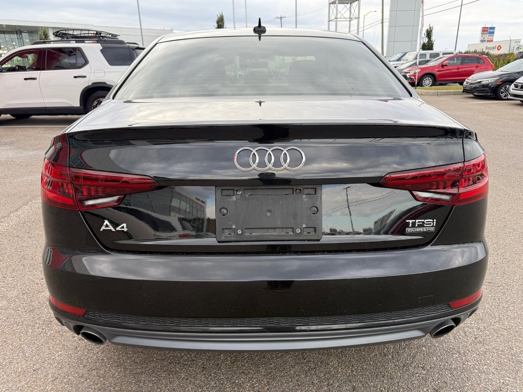Audi A4 Sedan Komfort 2018 à , Québec - 3 - w1024h768px