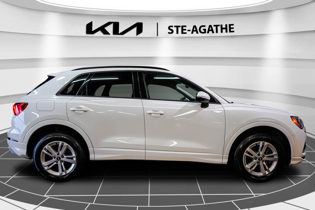 2022 Audi Q3 KOMFORT 40 TFSI | QUATTRO | TOIT OUVRANT | CUIR | 1 PROPRIETAIRE in , Quebec - 8 - w1024h768px