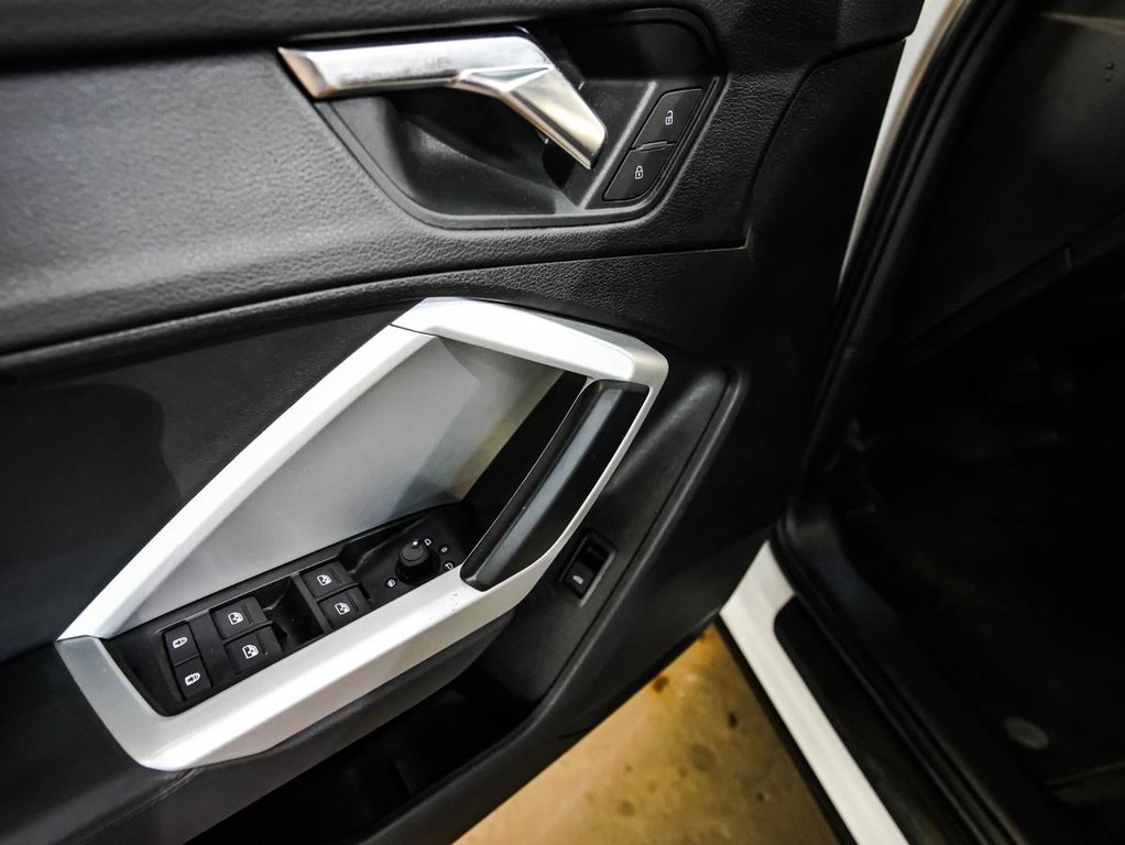 2022 Audi Q3 KOMFORT 40 TFSI | QUATTRO | TOIT OUVRANT | CUIR | 1 PROPRIETAIRE in , Quebec - 12 - w1024h768px