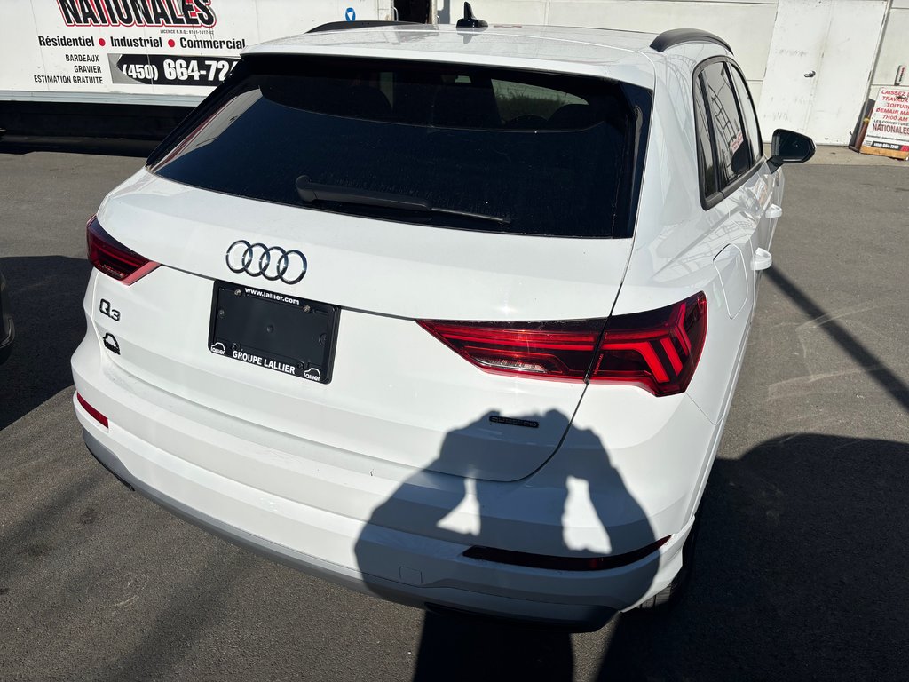 2022 Audi Q3 Komfort in Montréal, Quebec - 3 - w1024h768px