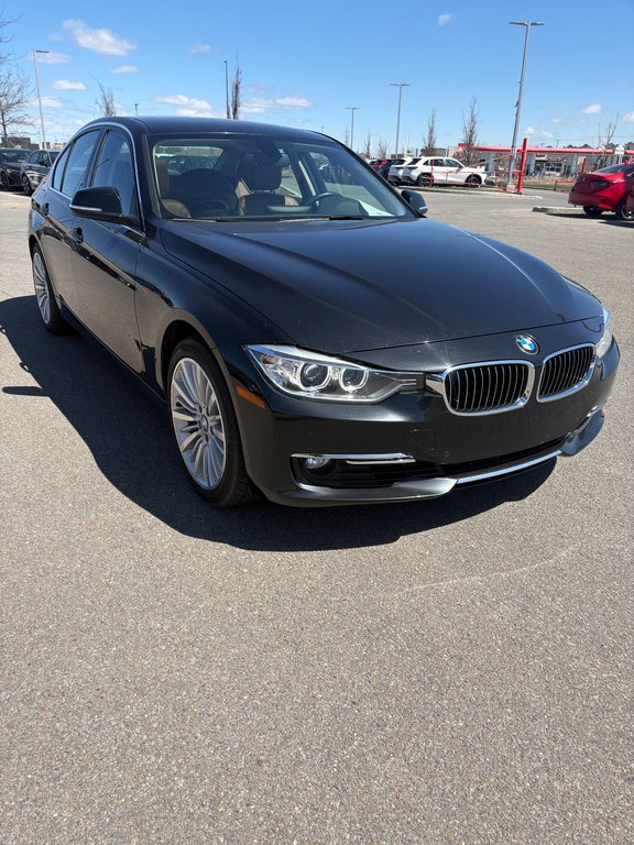 BMW 3 Series 328i xDrive 2014 à Montréal, Québec - 3 - w1024h768px