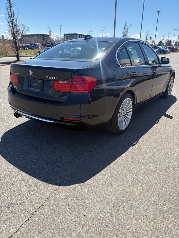 BMW 3 Series 328i xDrive 2014 à Montréal, Québec - 4 - w1024h768px