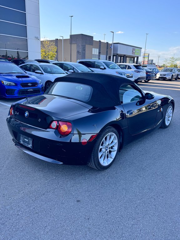2003 BMW Z4 2.5i in Montreal, Quebec - 2 - w1024h768px