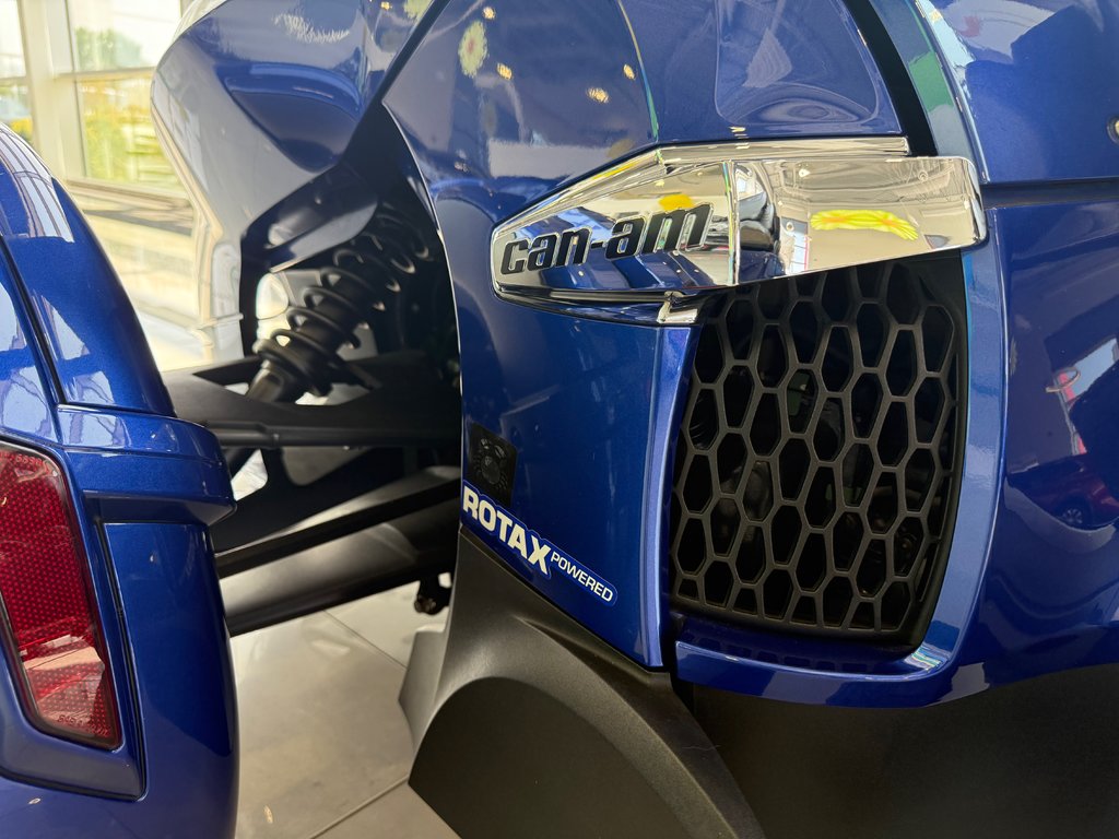 Can-Am Spyder SYPER ROADSTER RT 2013 à Lachenaie, Québec - 19 - w1024h768px
