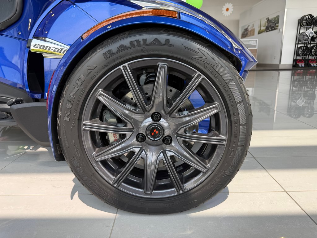 Can-Am Spyder SYPER ROADSTER RT 2013 à Lachenaie, Québec - 9 - w1024h768px