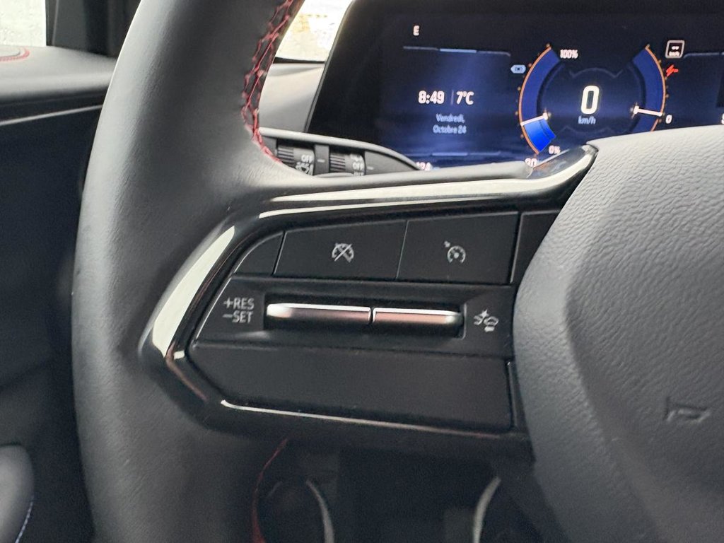 2024 Chevrolet Blazer EV EAWD 1RS 1 PROPRIO JAMAIS ACCIDENTÉ in , Quebec - 12 - w1024h768px