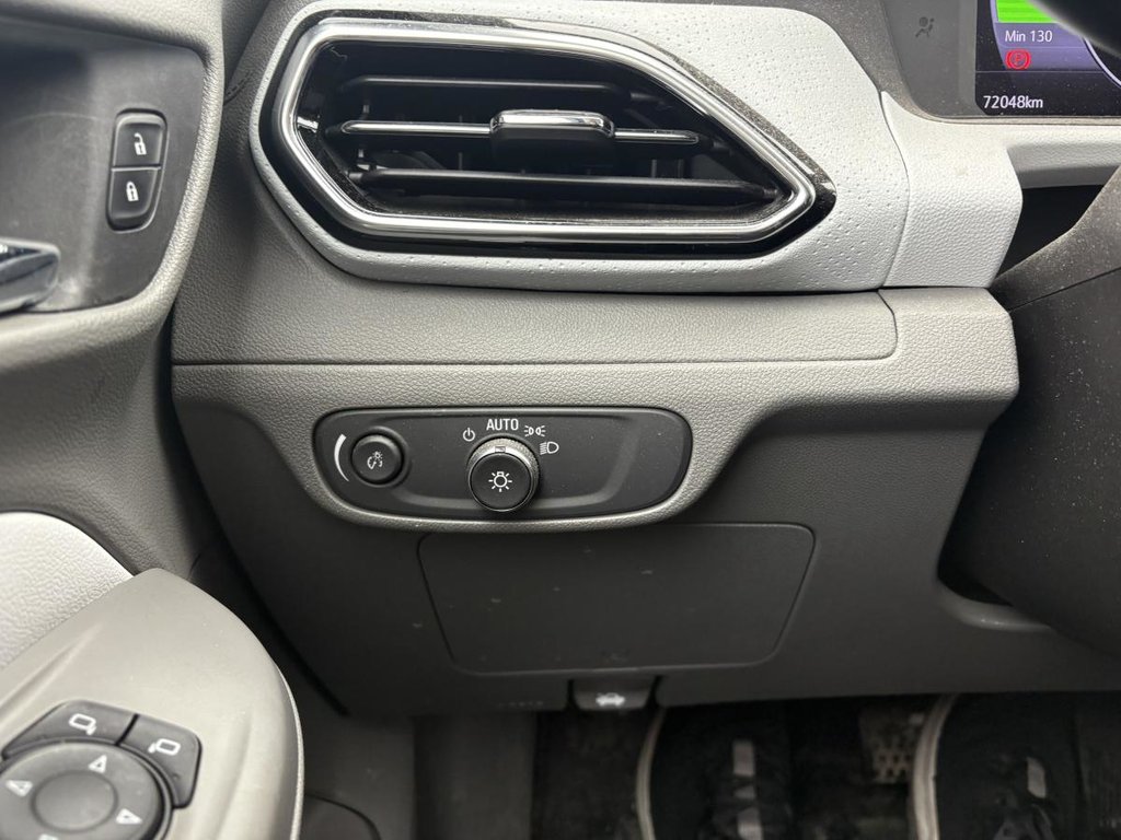 2022 Chevrolet Bolt EUV Premier 1 PROPRIO I JAMAIS ACCIDENT. I CUIR I SIEGES CHAUFFANTS I MAGS I DEMARREUR I CARPLAY I in , Quebec - 13 - w1024h768px