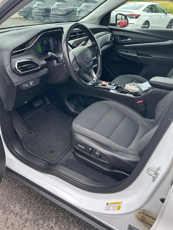 2023 Chevrolet BOLT EUV LT in Lachenaie, Quebec - 7 - w1024h768px