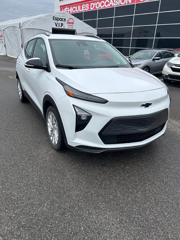 2023 Chevrolet BOLT EUV LT in Lachenaie, Quebec - 3 - w1024h768px
