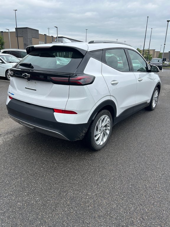 2023 Chevrolet BOLT EUV LT in Lachenaie, Quebec - 4 - w1024h768px