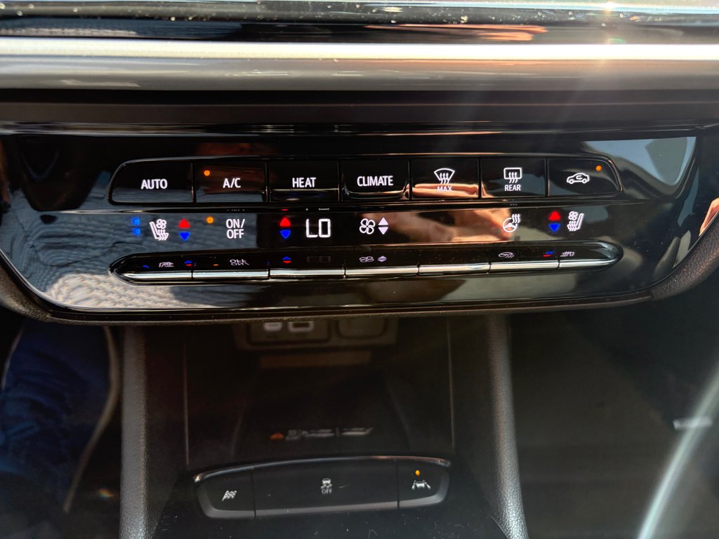Chevrolet BOLT EUV Premier RED LINE EDITION  JAMAIS ACCIDENTÉ 2023 à , Québec - 12 - w1024h768px