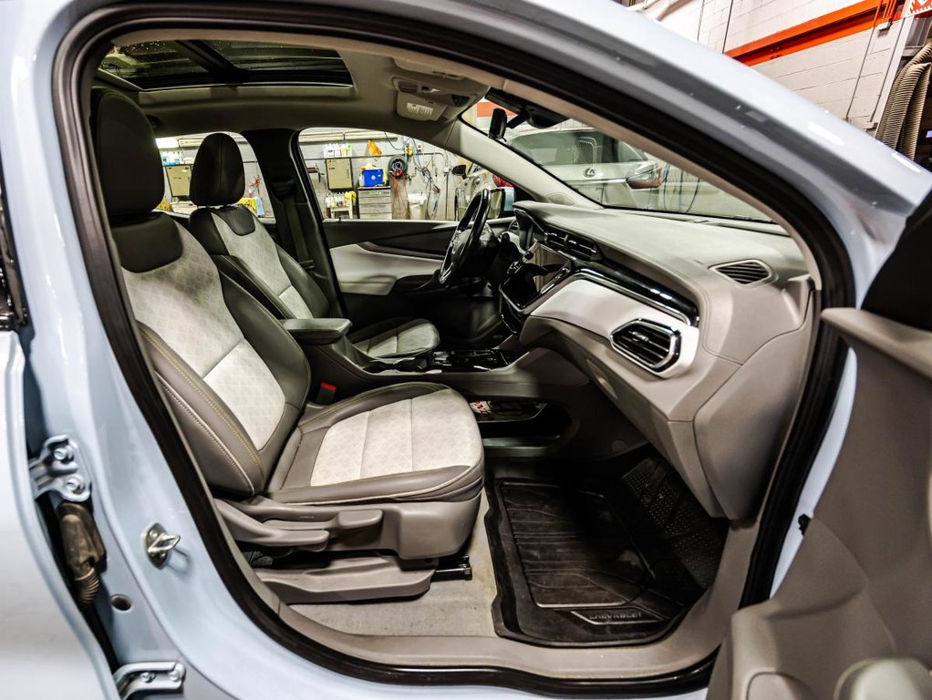 Chevrolet Bolt EUV Premier TOIT OUVRANT I CUIR I CARPLAY I SIEGES CHAUFFANTS I DEMARREUR I SECURITE ACTIVE 2023 à Montréal, Québec - 19 - w1024h768px