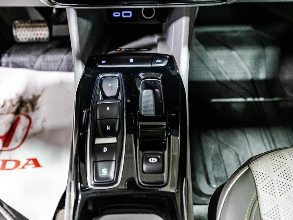 Chevrolet Bolt EUV Premier TOIT OUVRANT I CUIR I CARPLAY I SIEGES CHAUFFANTS I DEMARREUR I SECURITE ACTIVE 2023 à Montréal, Québec - 27 - w1024h768px