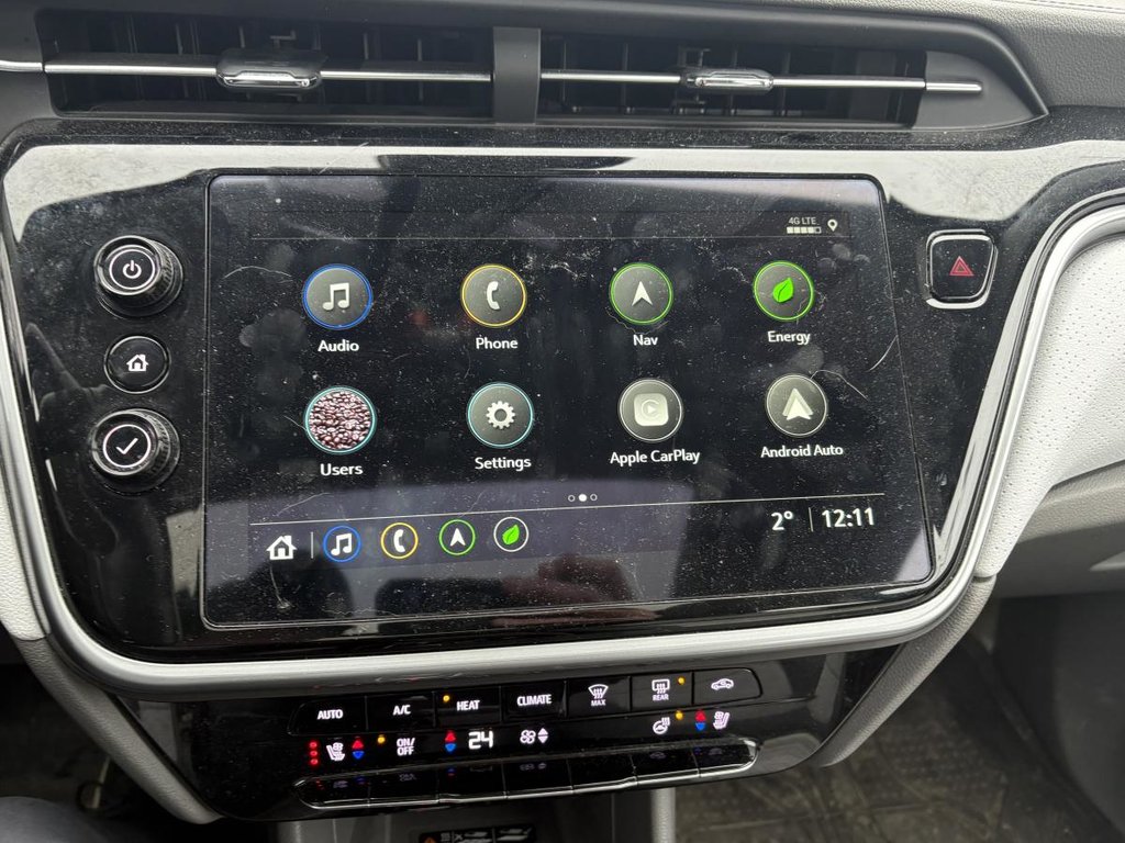 Chevrolet Bolt EUV Premier TOIT OUVRANT I CUIR I CARPLAY I SIEGES CHAUFFANTS I DEMARREUR I SECURITE ACTIVE 2023 à Montréal, Québec - 8 - w1024h768px