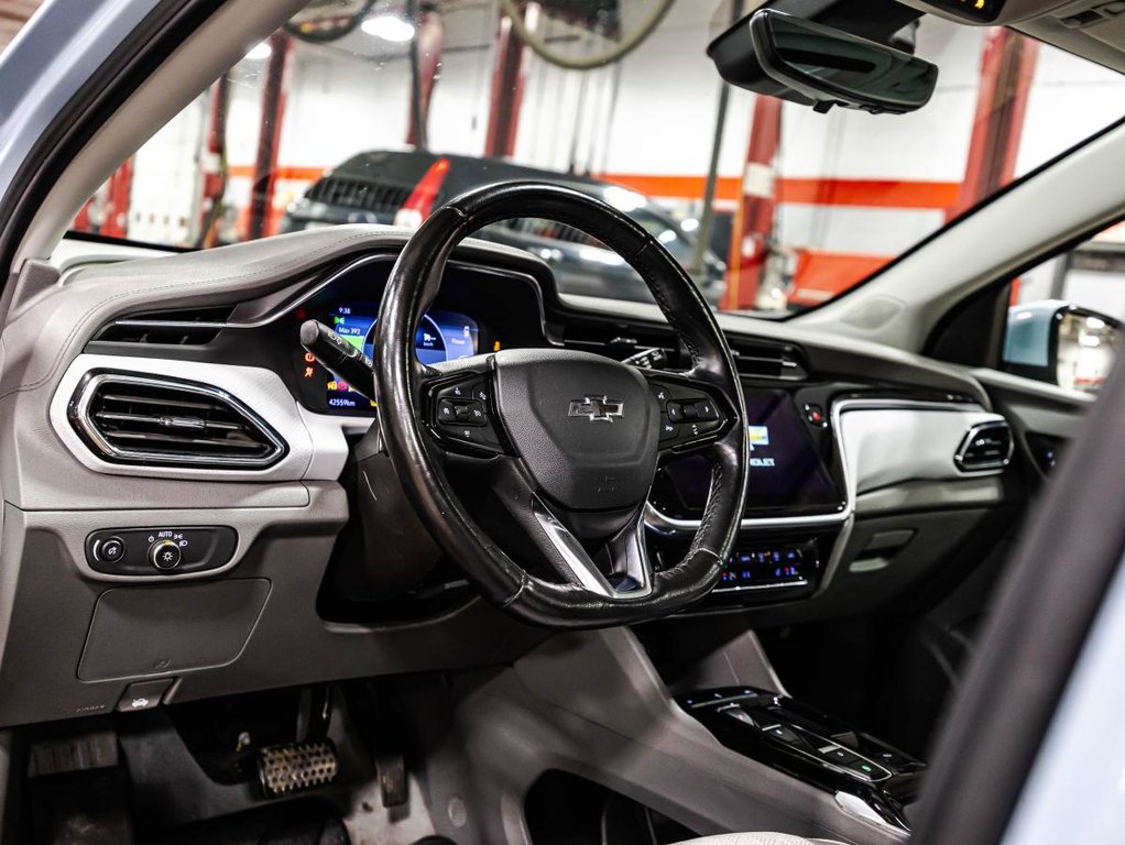 Chevrolet Bolt EUV Premier TOIT OUVRANT I CUIR I CARPLAY I SIEGES CHAUFFANTS I DEMARREUR I SECURITE ACTIVE 2023 à Montréal, Québec - 22 - w1024h768px