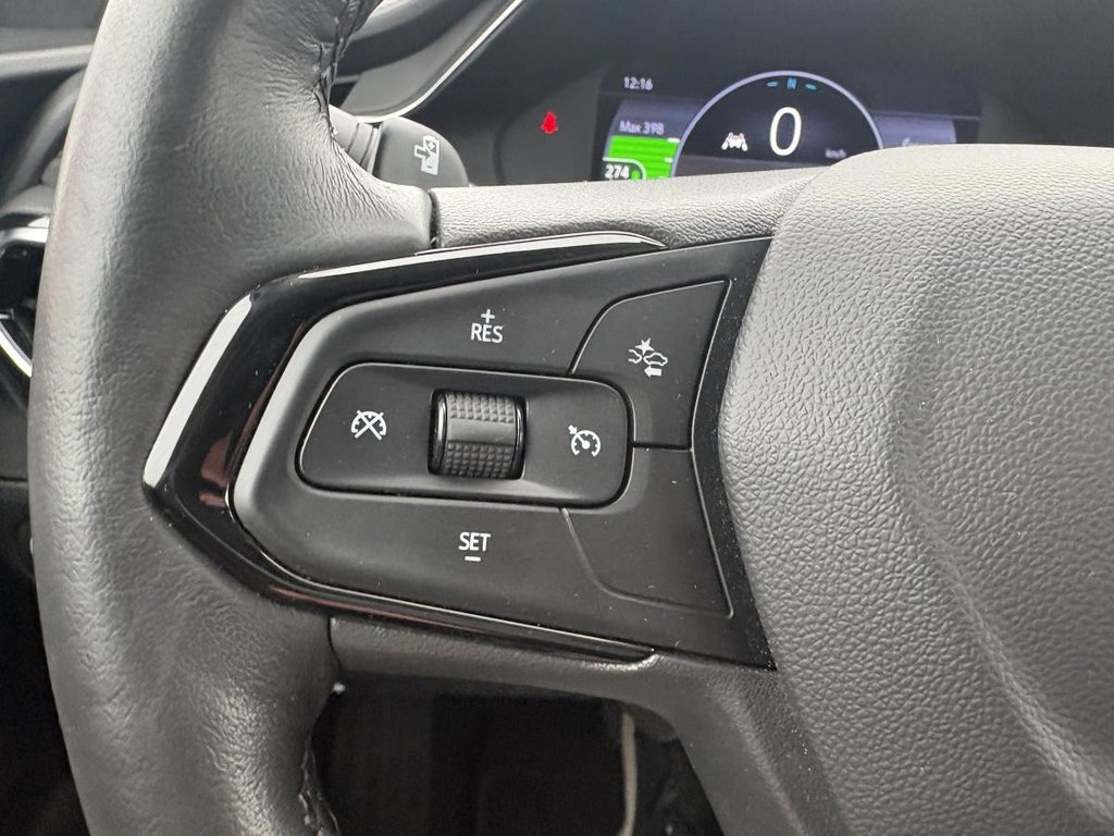 Chevrolet Bolt EUV LT 26 000 KM COMME NEUF I 8 PNEUS I CARPLAY I MAGS I SIEGES CHAUFFANTS I DEMARREUR 2023 à Montréal, Québec - 12 - w1024h768px