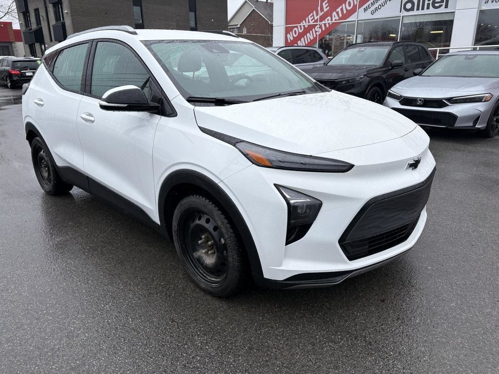 Chevrolet Bolt EUV LT 26 000 KM COMME NEUF I 8 PNEUS I CARPLAY I MAGS I SIEGES CHAUFFANTS I DEMARREUR 2023 à Montréal, Québec - 2 - w1024h768px