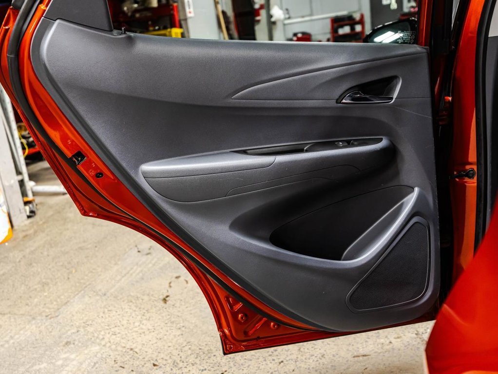 2021 Chevrolet Bolt EV LT JAMAIS ACCIDENTÉ I SIEGES CHAUFFANTS I MAGS I CARPLAY MAGS I DEMARREUR in Montréal, Quebec - 13 - w1024h768px