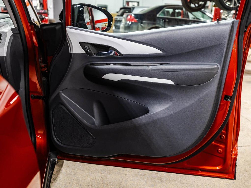 2021 Chevrolet Bolt EV LT JAMAIS ACCIDENTÉ I SIEGES CHAUFFANTS I MAGS I CARPLAY MAGS I DEMARREUR in Montréal, Quebec - 17 - w1024h768px