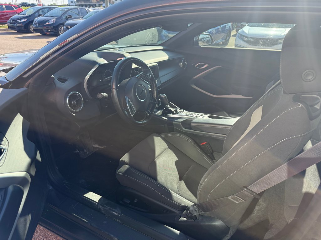 2017 Chevrolet Camaro 1LT in , Quebec - 7 - w1024h768px