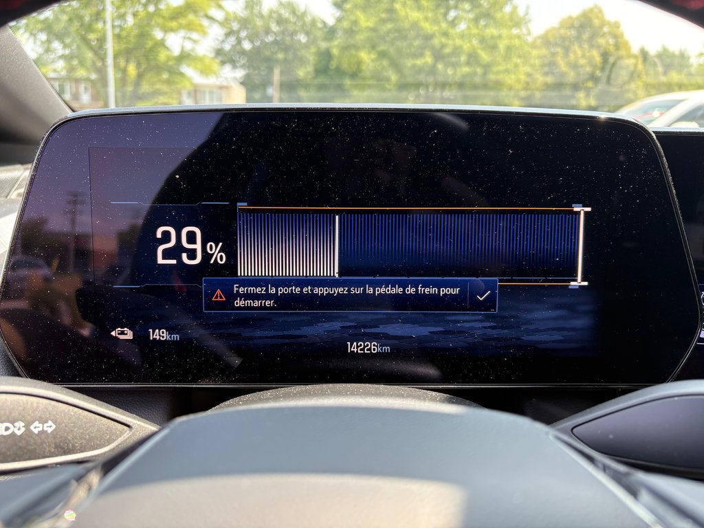 2025 Chevrolet Equinox EV RS TOIT OUVRANT CUIR JAMAIS ACCIDENTÉ 1 PROPRIO in Montreal, Quebec - 9 - w1024h768px