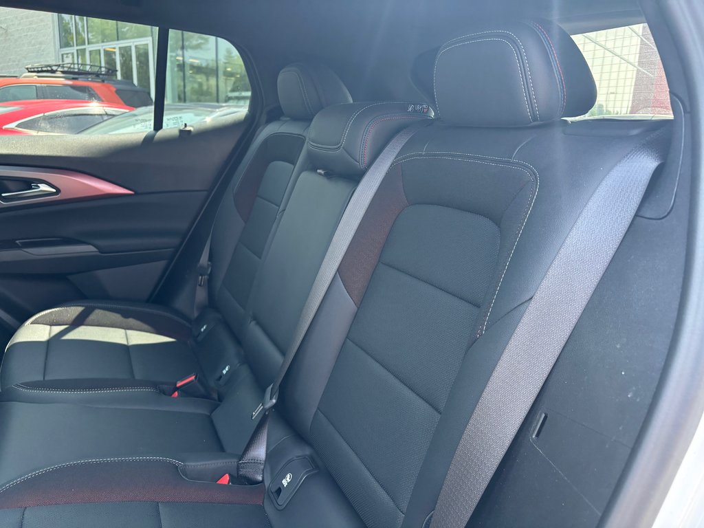 2025 Chevrolet Equinox EV RS TOIT OUVRANT CUIR JAMAIS ACCIDENTÉ 1 PROPRIO in Montreal, Quebec - 6 - w1024h768px