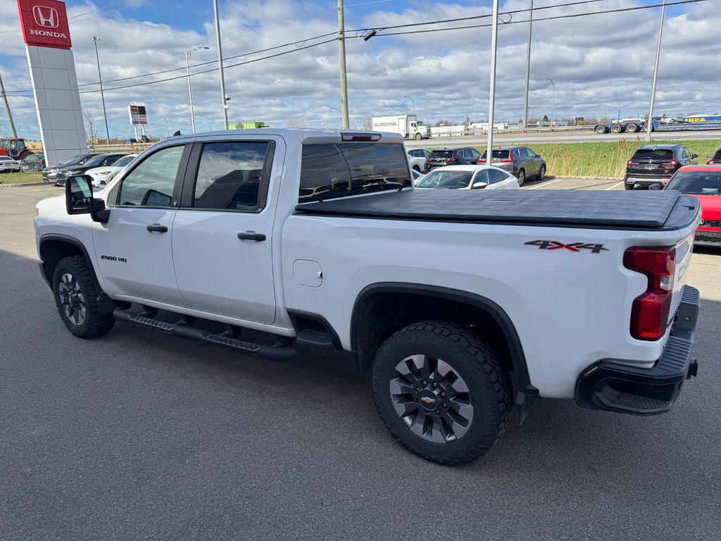 2021 Chevrolet Silverado 2500HD Custom in Montréal, Quebec - 3 - w1024h768px
