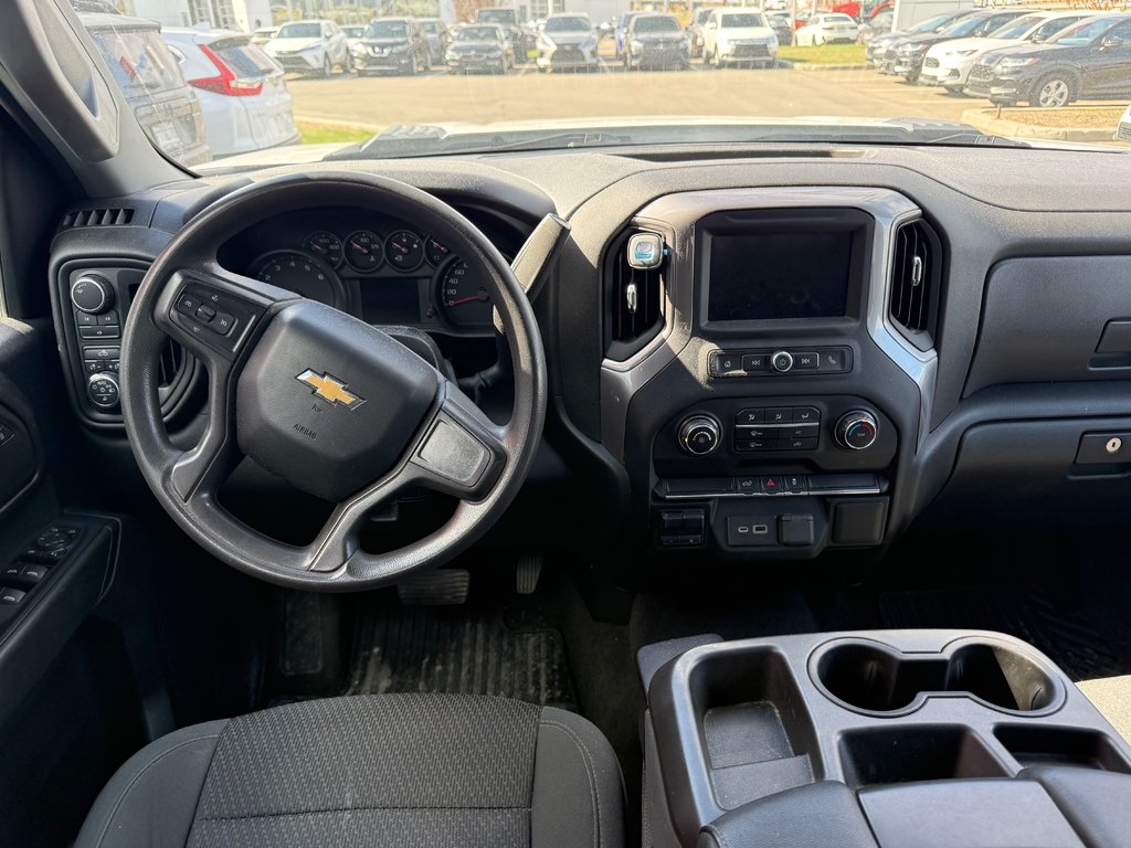 2021 Chevrolet Silverado 2500HD Custom in Montréal, Quebec - 11 - w1024h768px