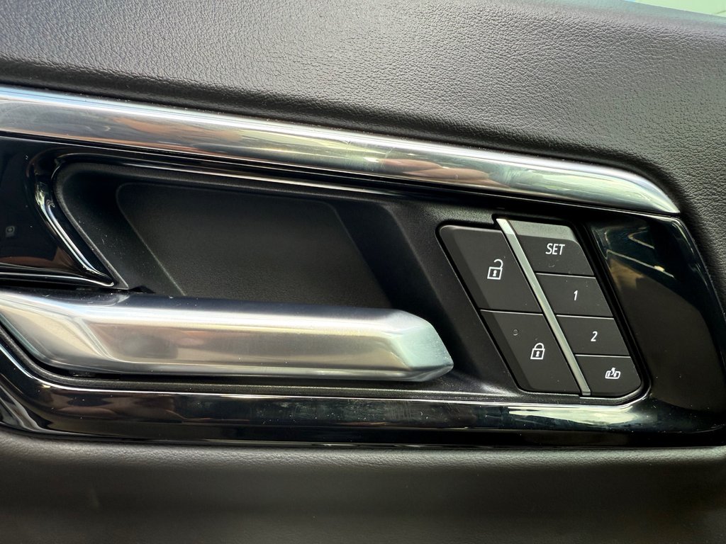 2026 Chevrolet Tahoe RST in Montreal, Quebec - 8 - w1024h768px