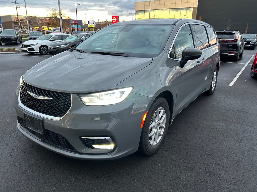 Pacifica Touring L STOW 'N GO JAMAIS ACCIDENTÉ 2023 à Montréal, Québec - 1 - w1024h768px