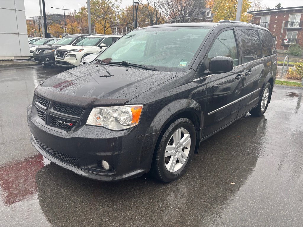 2016 Dodge Grand Caravan Crew in Montréal, Quebec - 1 - w1024h768px