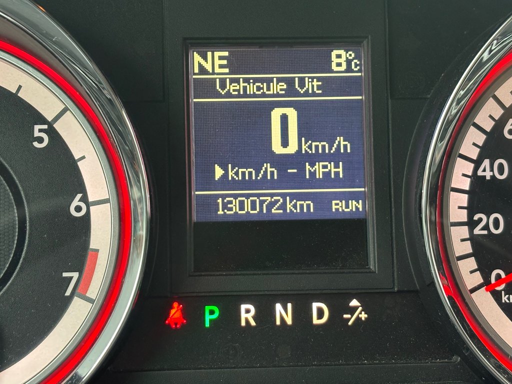 2016 Dodge Grand Caravan Crew in Montréal, Quebec - 5 - w1024h768px