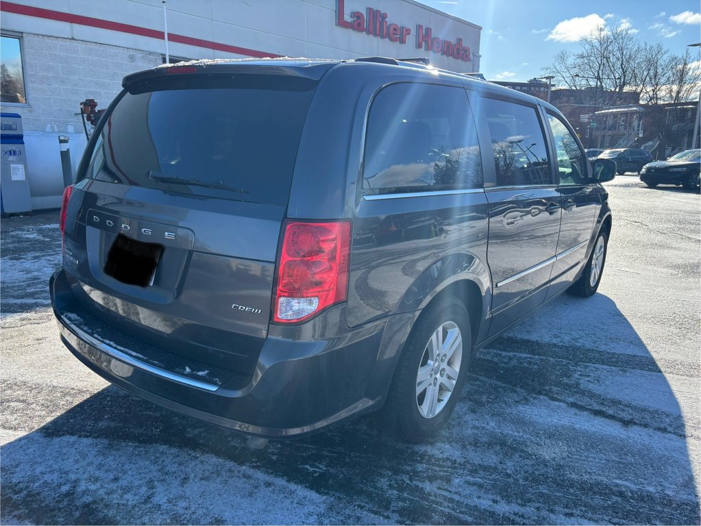 2017 Dodge Grand Caravan Crew in Montréal, Quebec - 3 - w1024h768px