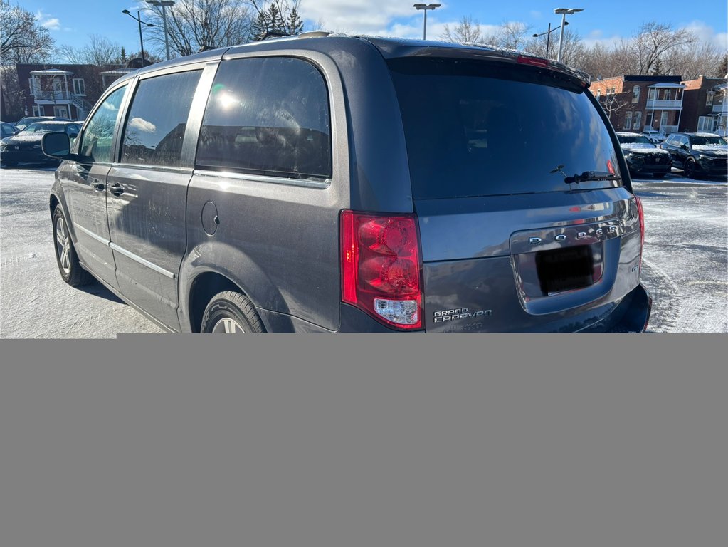 2017 Dodge Grand Caravan Crew in Montréal, Quebec - 4 - w1024h768px