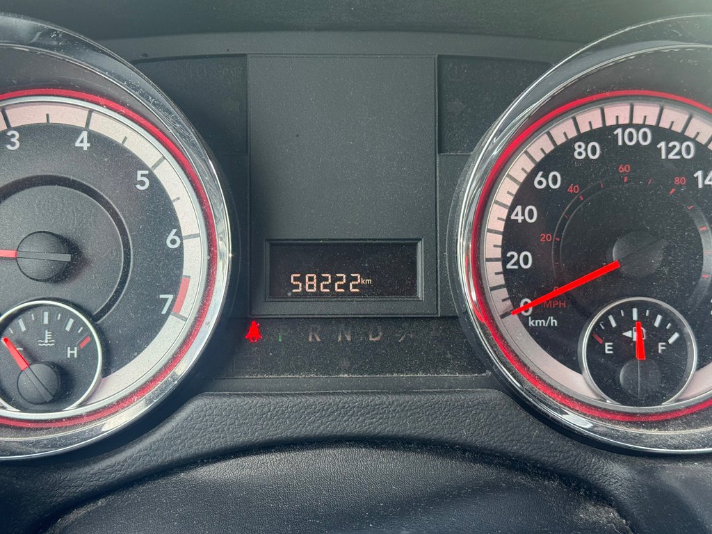 2019 Dodge Grand Caravan SXT Premium Plus in Montreal, Quebec - 2 - w1024h768px