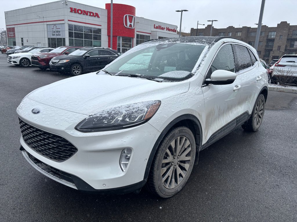 2020 Ford Escape Titanium Hybrid in Montréal, Quebec - 1 - w1024h768px