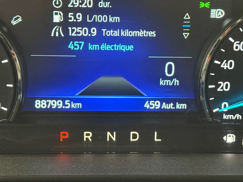 2021 Ford Escape SE Hybrid in Montreal, Quebec - 2 - w1024h768px