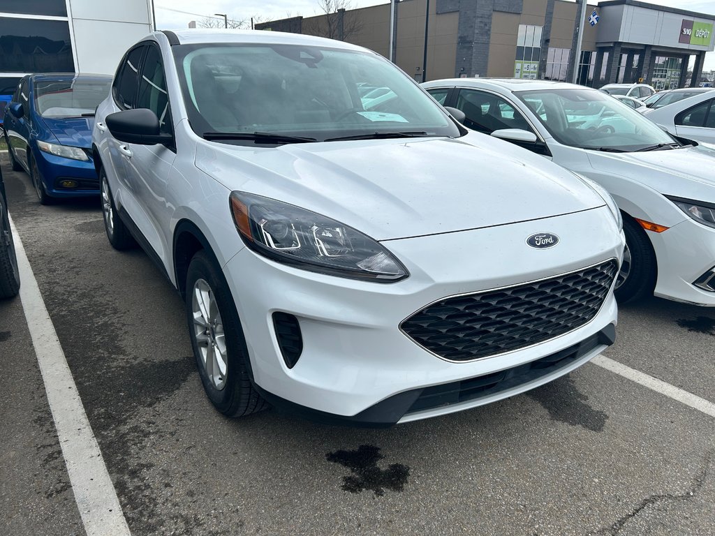 2022 Ford Escape SE Hybrid in Lachenaie, Quebec - 7 - w1024h768px