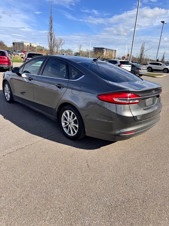 2017 Ford Fusion SE in Lachenaie, Quebec - 4 - w1024h768px