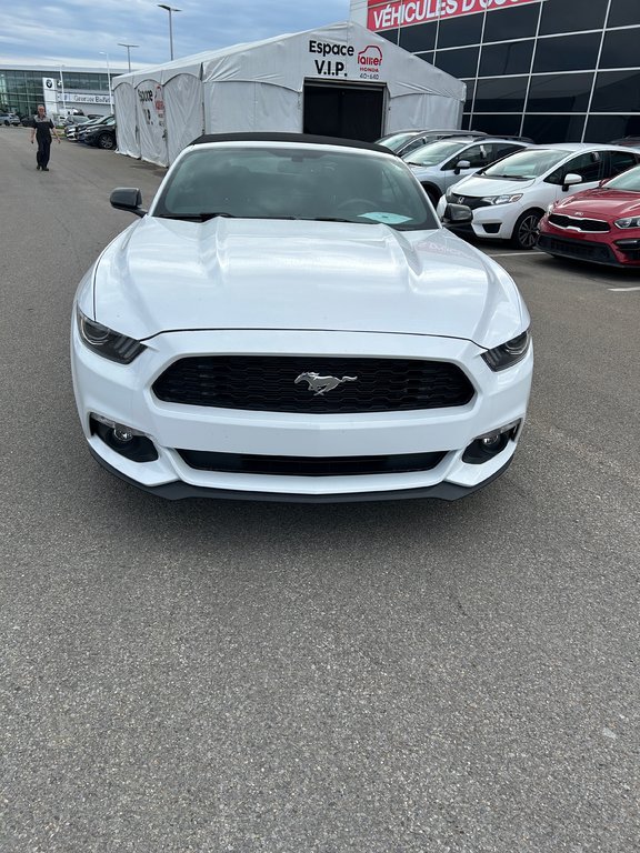 2015 Ford Mustang V6 in Lachenaie, Quebec - 5 - w1024h768px