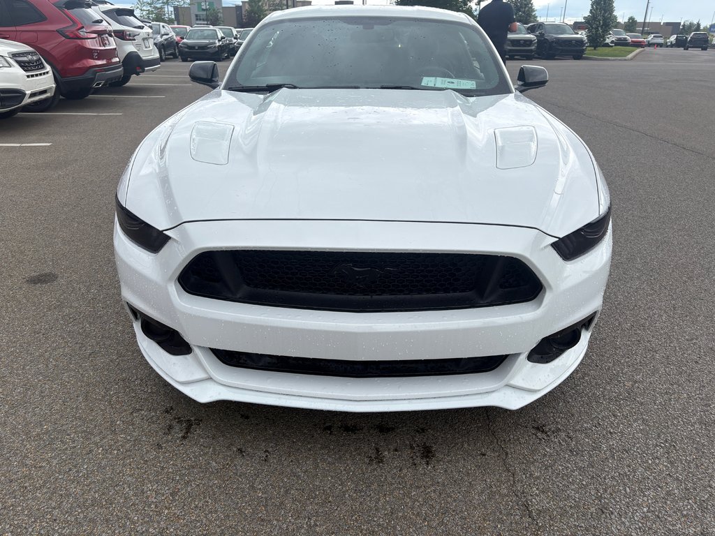 2015 Ford Mustang GT in Lachenaie, Quebec - 5 - w1024h768px