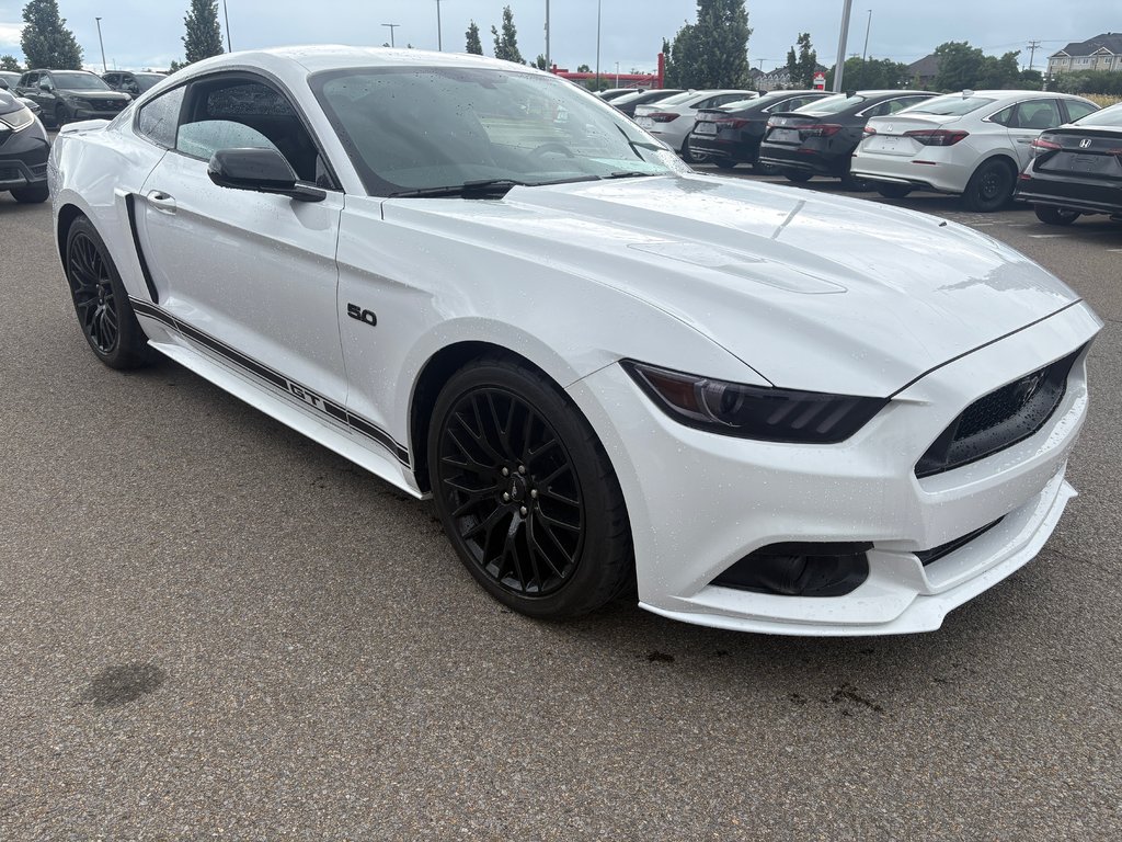 2015 Ford Mustang GT in Lachenaie, Quebec - 3 - w1024h768px