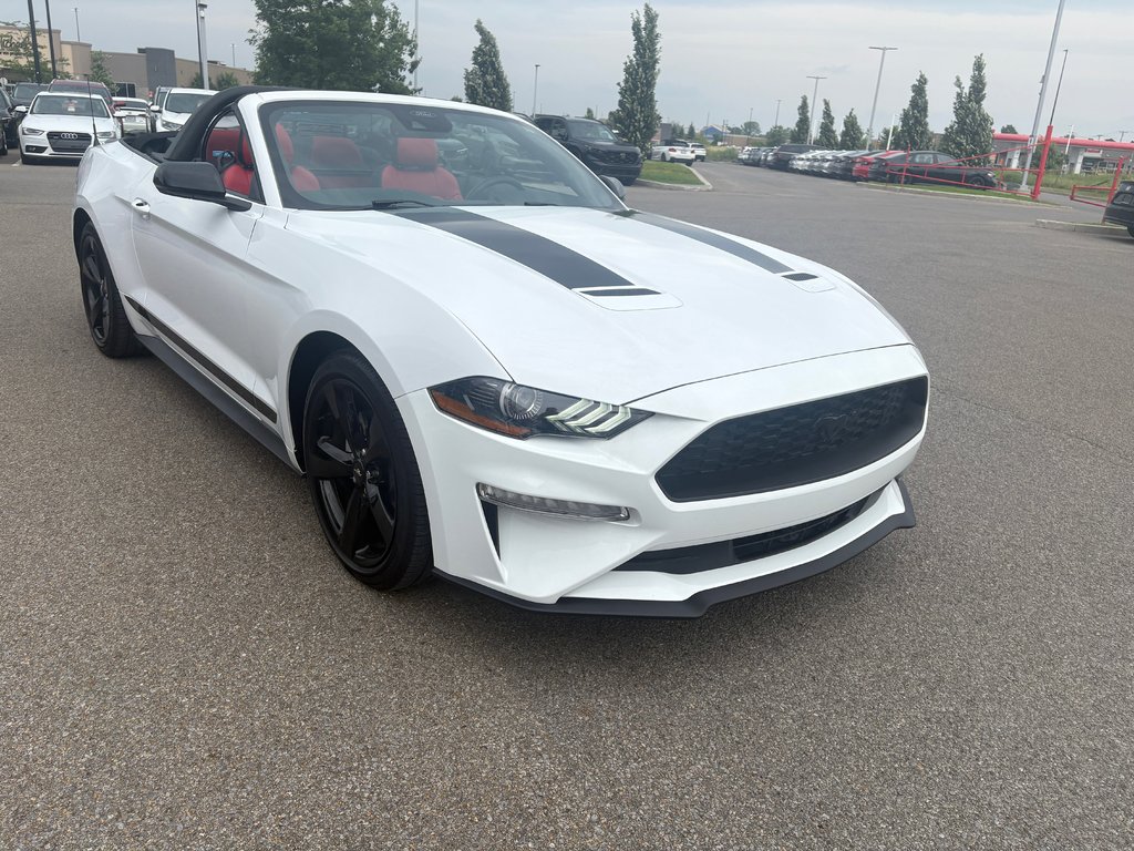 2022 Ford Mustang PREMIUM in Lachenaie, Quebec - 2 - w1024h768px