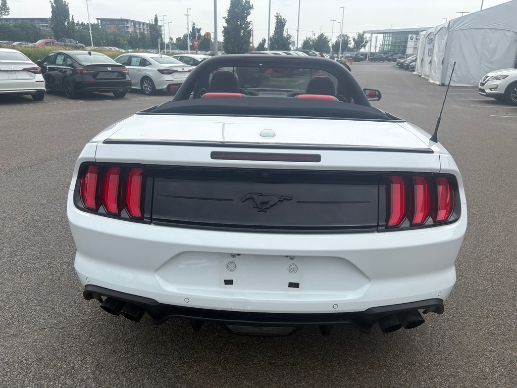 2022 Ford Mustang PREMIUM in Lachenaie, Quebec - 7 - w1024h768px