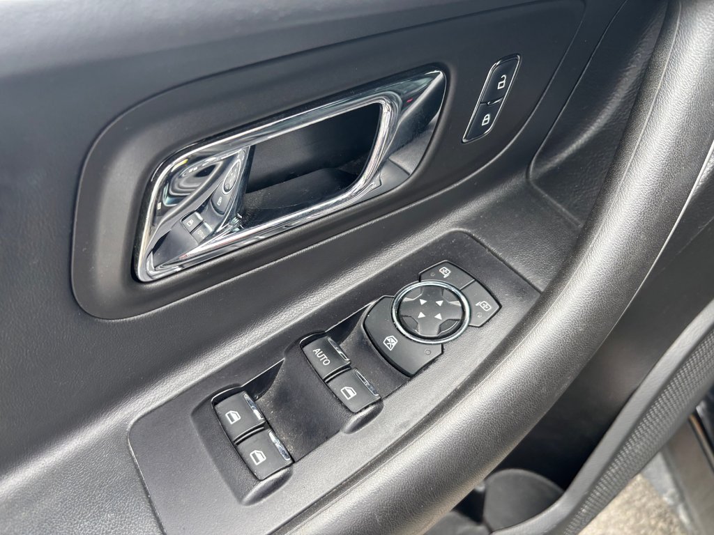 Ford Taurus SEL 2018 à Montréal, Québec - 9 - w1024h768px
