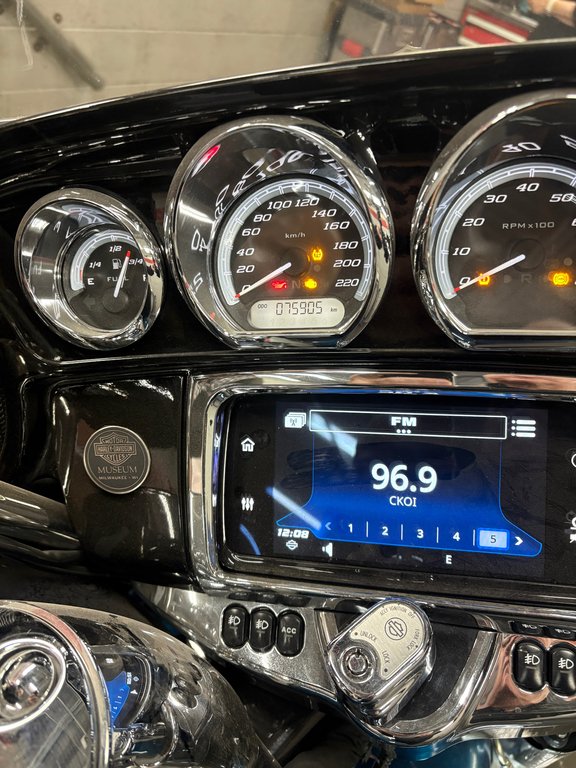 2020 Harley-Davidson FLHTK Touring in Montréal, Quebec - 7 - w1024h768px