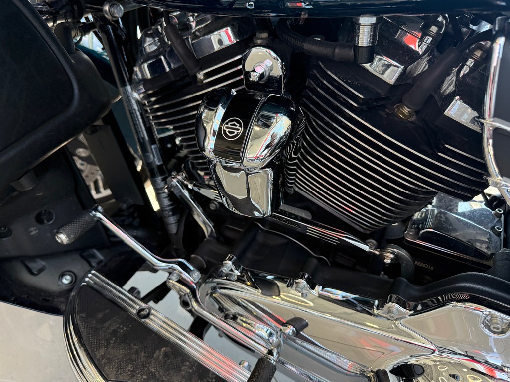 Harley-Davidson FLHTK  2020 à Montréal, Québec - 11 - w1024h768px