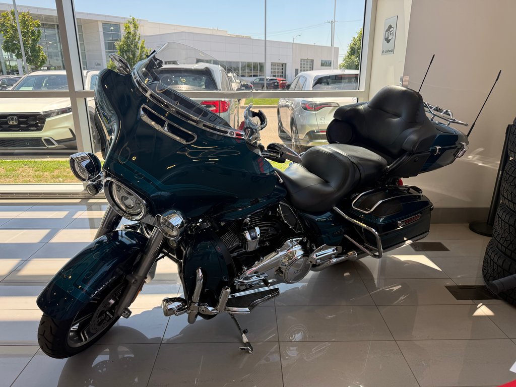 Harley-Davidson FLHTK  2020 à Montréal, Québec - 1 - w1024h768px